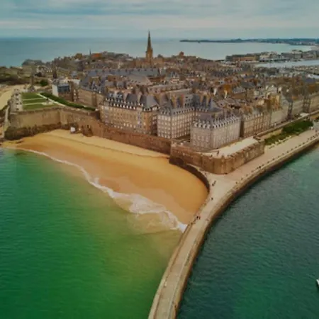 Дом отдыха Magnifique Bas De Deux Situe Pres Des Plages Et Du Golf